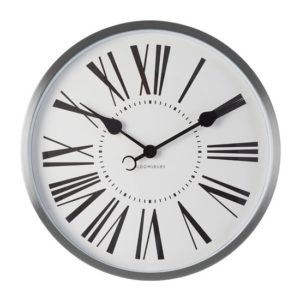 Breiley Round Traditional Design Wall Clock In Chrome Frame